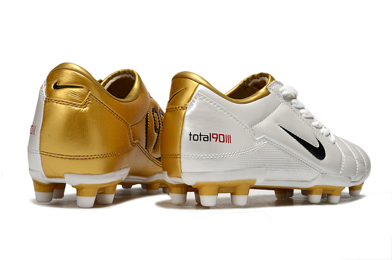 Nike Total 90