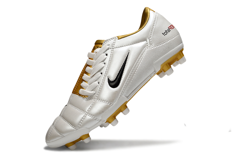 Nike Total 90