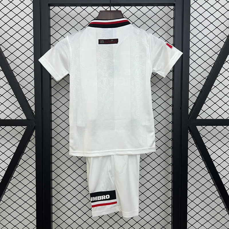 Conjunto Infantil Retrô Manchester United 1997-98 Away